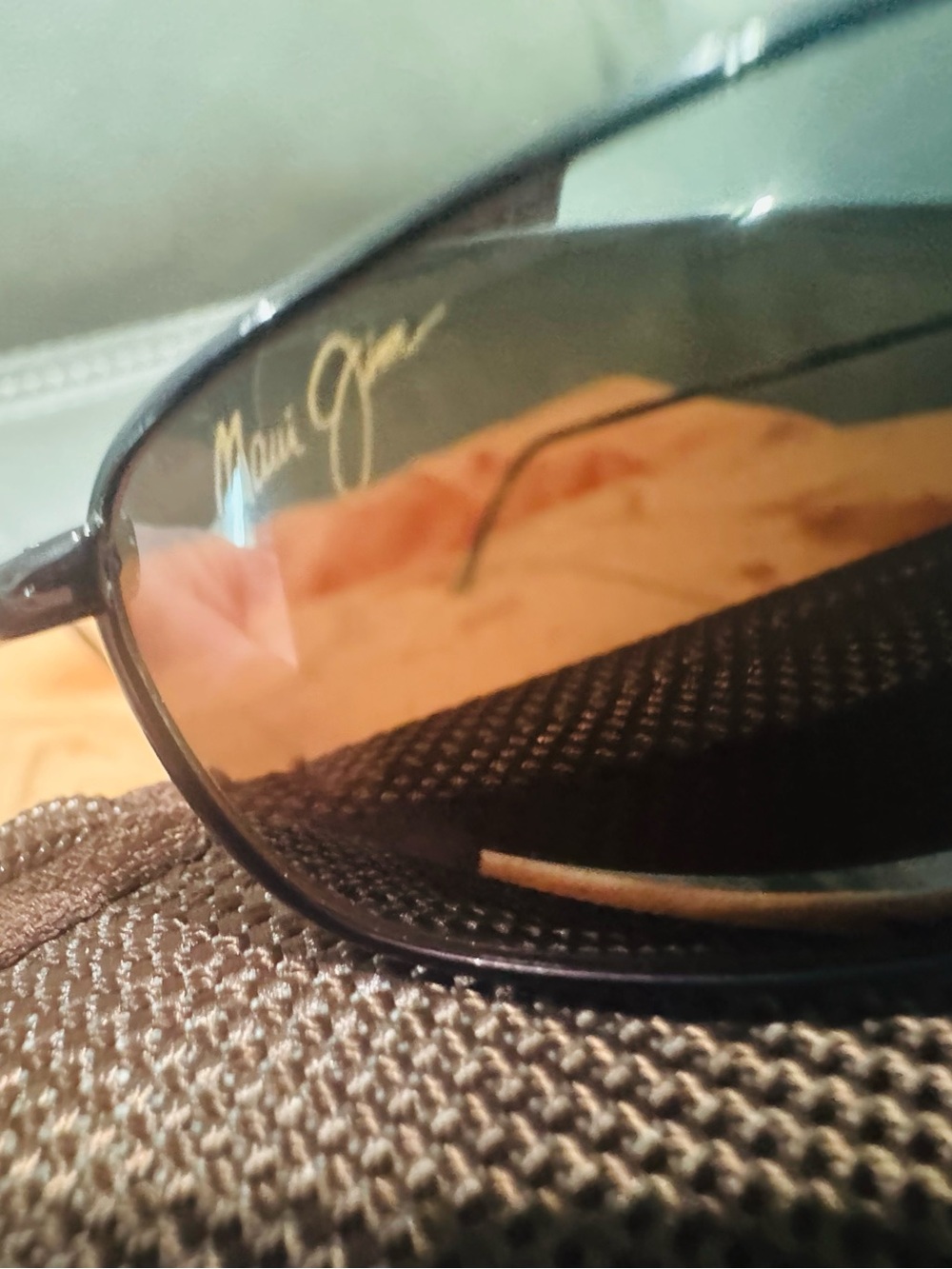 Maui Jim Shaka MJ-105-22 Polarized
HCL Bronze Sunglasses Made in Italy - Picture 3 of 4